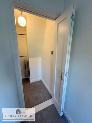 Walk-in Wardrobe- click for photo gallery